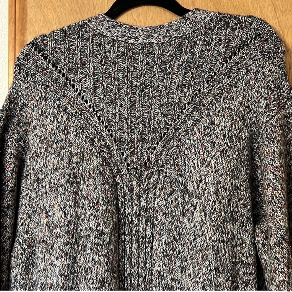NWOT Cabi duster snap sweater, glittery tensile fun soft, warm! Small runs big